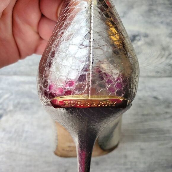 Burberry Silver Snakeskin Peep Toe Pumps Size 39.5 9.5 - Picture 5 of 8